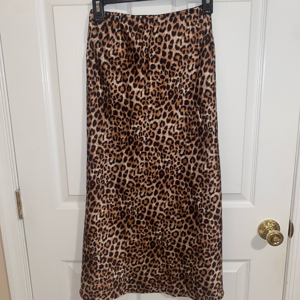 Leopard/cheetah print midi skirt